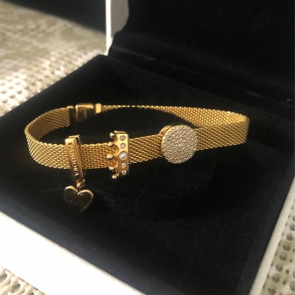 Gold pandora reflection bracelet plus 3 charms - Picture 1 of 2